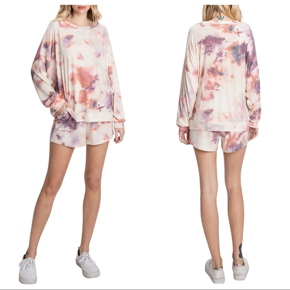 Tie Dye Print 2 Piece shorts and top lounge set - Picture 3 of 8